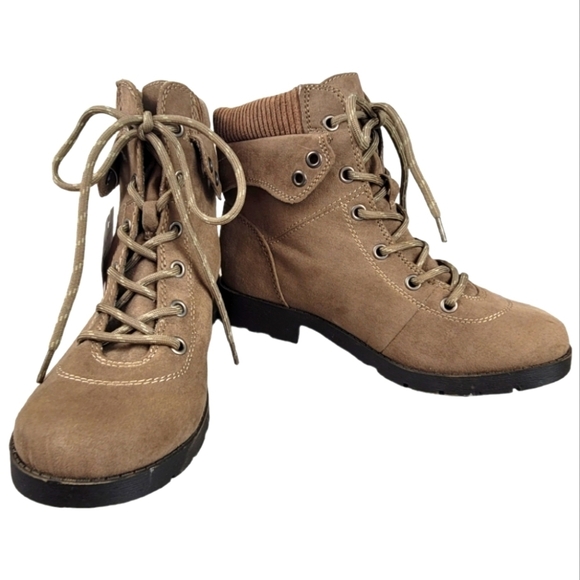 JC Penny St John's Bay Women's Yosemite Block Heel Lace Up Boots - Picture 5 of 14